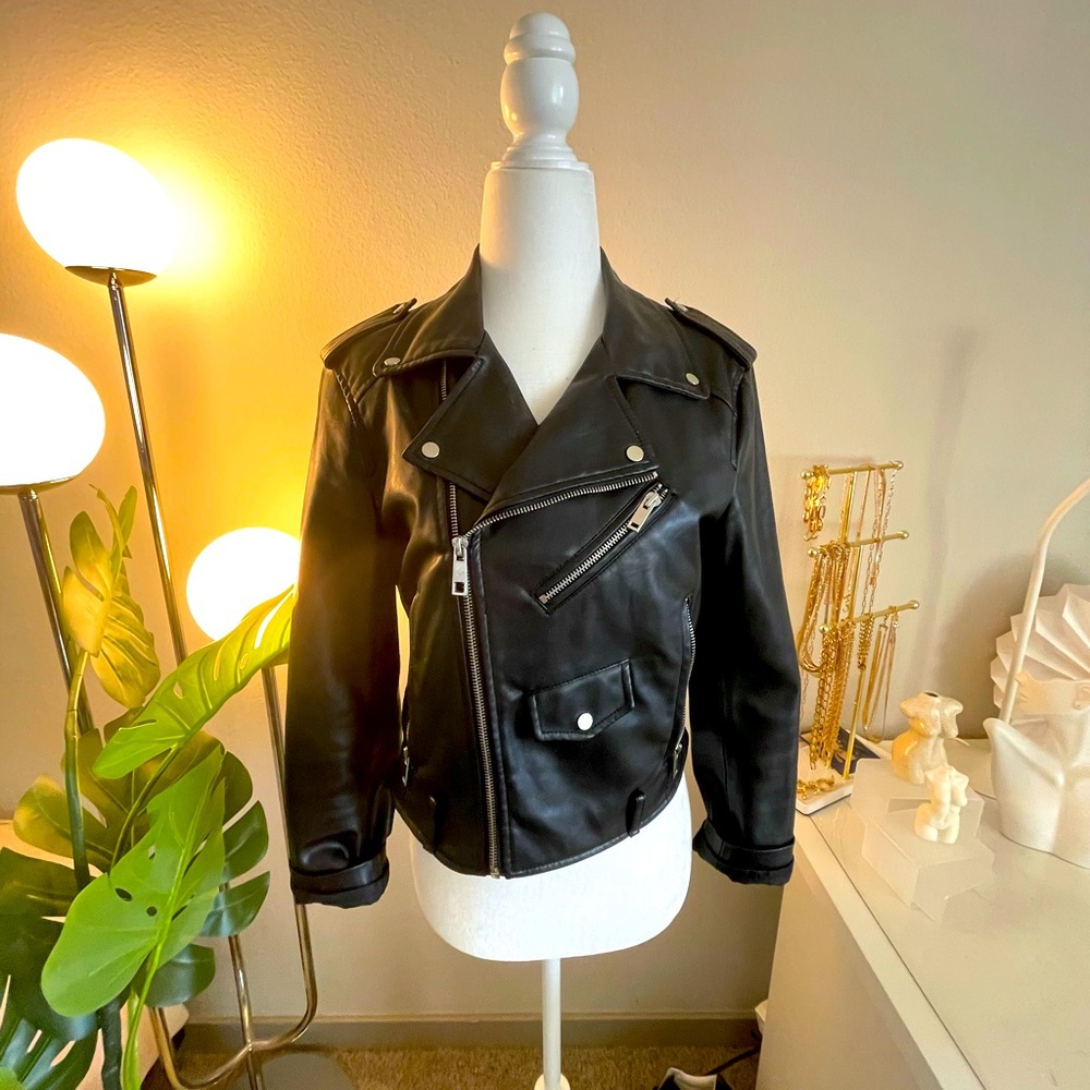 Zara cropped leather jacket